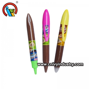 Pluma De Chocolate Exprime La Salsa De Chocolate
