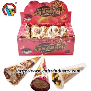 Galleta de chocolate con forma de helado con mermelada