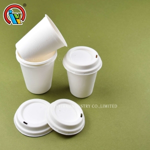 Tazas de café biodegradables con tapas